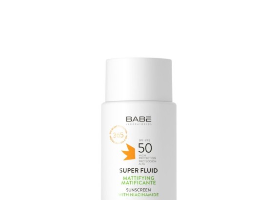 BABE Matirajući Super Fluid SPF 50, 50 ml